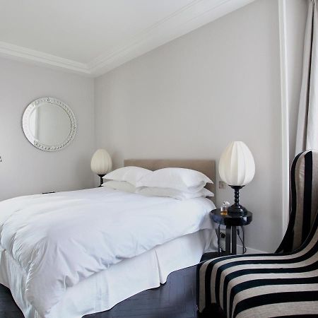 Outstanding 2 Bedrooms With A Terrific Eiffel Tower View Paris Exteriör bild