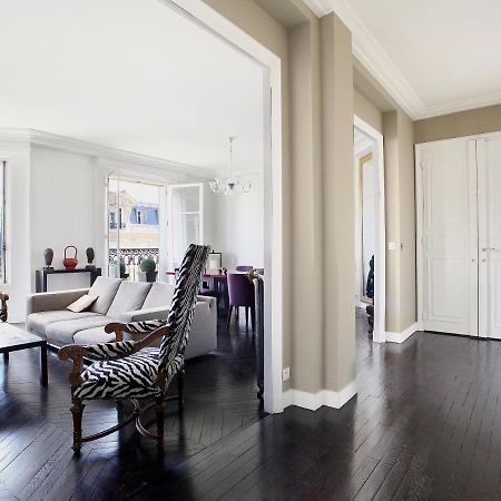 Outstanding 2 Bedrooms With A Terrific Eiffel Tower View Paris Exteriör bild