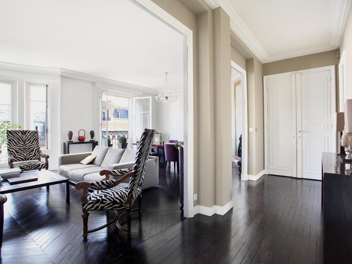 Outstanding 2 Bedrooms With A Terrific Eiffel Tower View Paris Exteriör bild