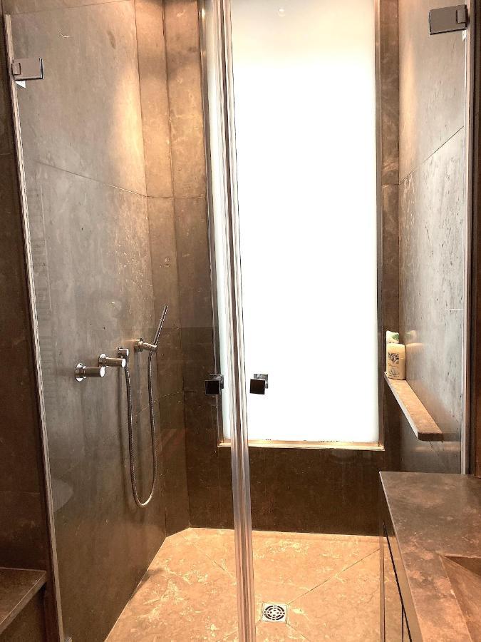 Outstanding 2 Bedrooms With A Terrific Eiffel Tower View Paris Exteriör bild